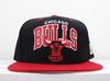 Czapka snapback Mitchell & Ness Chicago Bulls black / red - HWC Team Arch Snapback