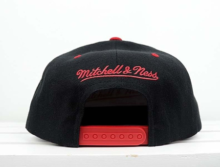 Czapka snapback Mitchell & Ness Chicago Bulls black / red - HWC Team Arch Snapback