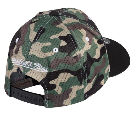 Czapka Mitchell & Ness New York Knicks Camo