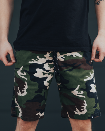 Krótkie spodenki Jigga Wear SPODENKI JIGGA WOODLAND CAMO