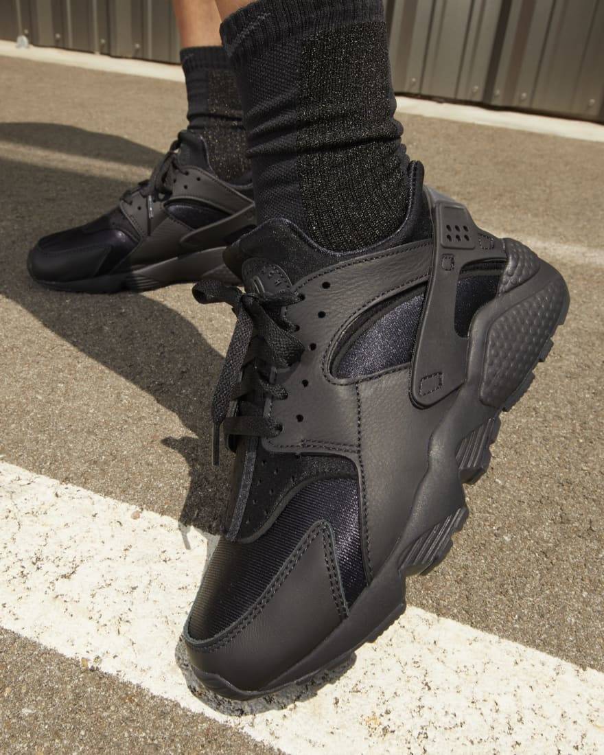 Huaraches triple black top womens